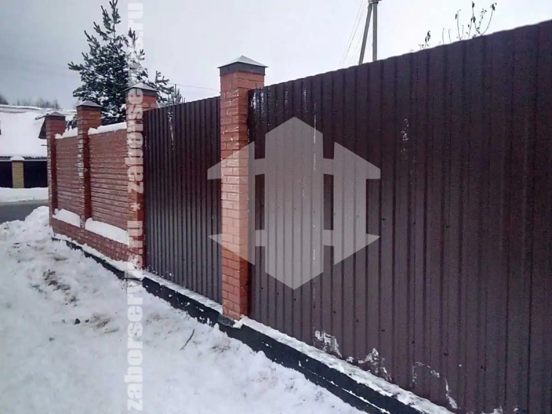 Забор из профнастила на ленточном фундаменте 90 метров