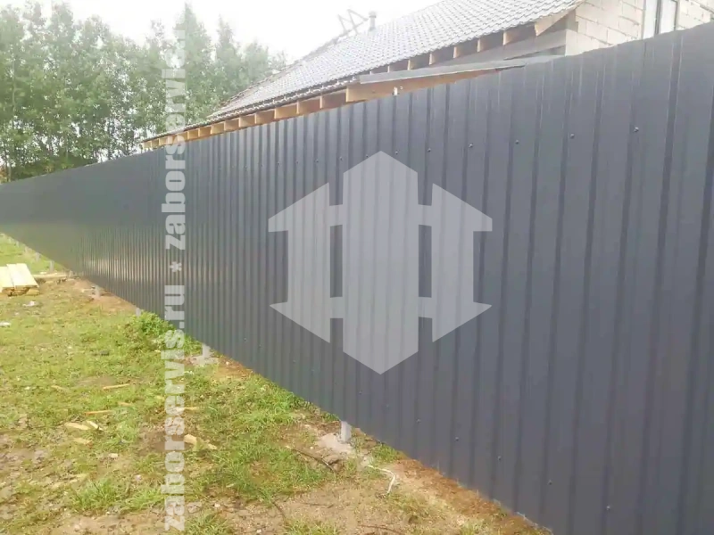 Забор из профнастила серый 100 метров