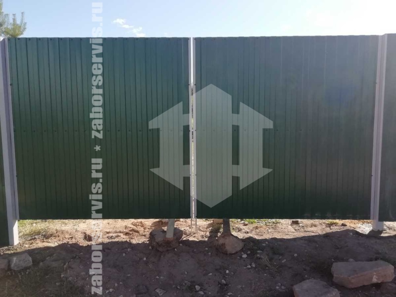 Забор из профнастила с бетонированием столбов 240 метров