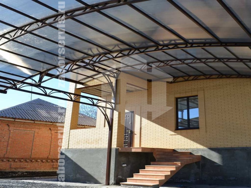 Навес для дома пример 11