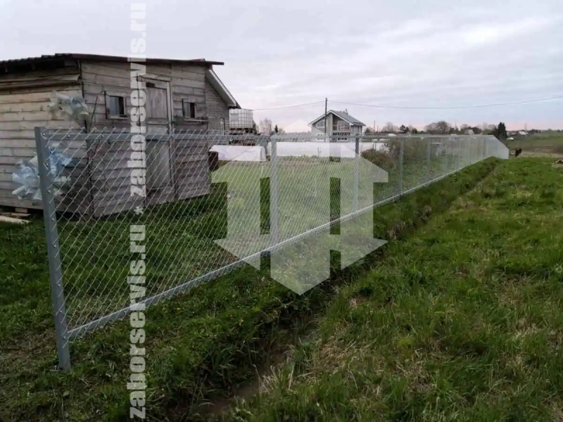 Забор из сетки рабицы на профильном каркасе 72 метра