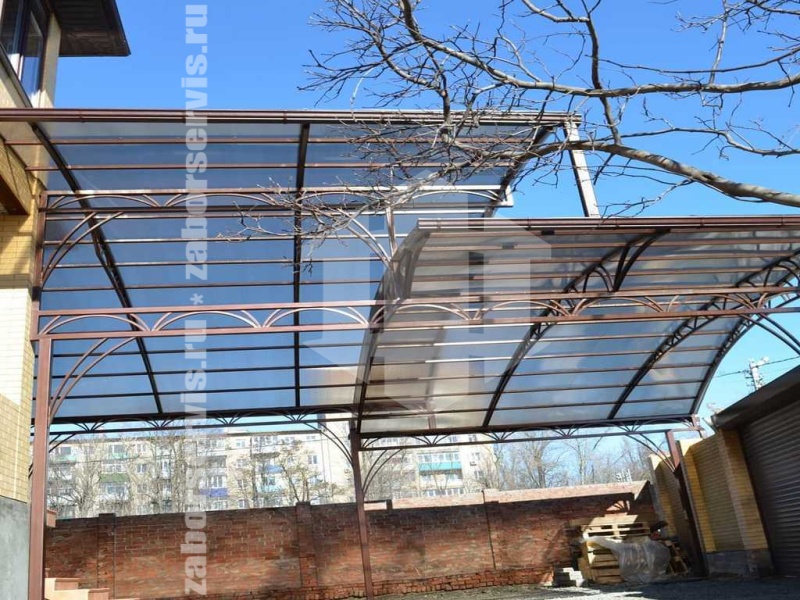 Навес для дома пример 11