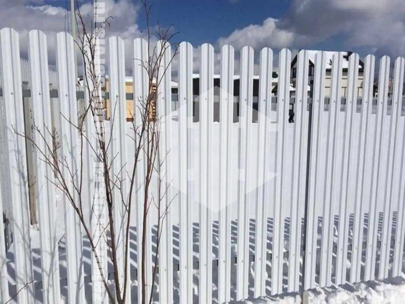 Забор из металлического штакетника оцинкованный 85 метров